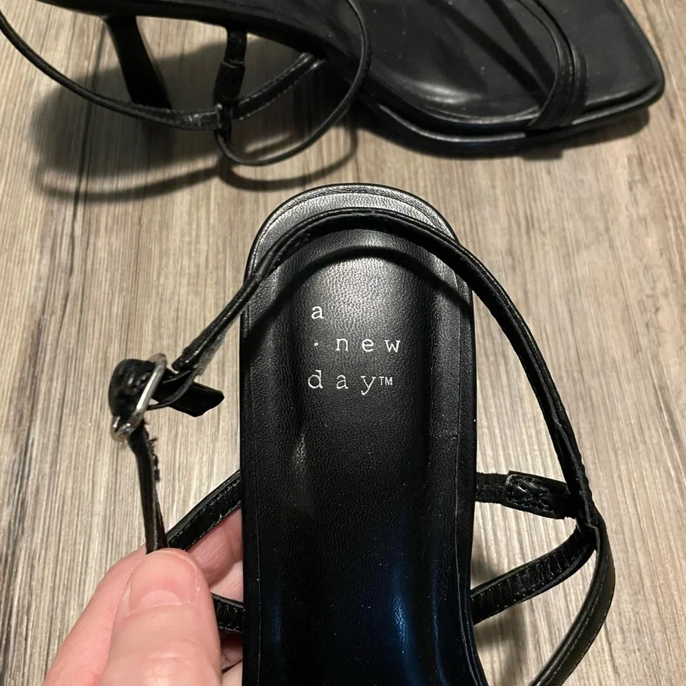 a new day Black Strappy Heels size 7.5 - Picture 5 of 7